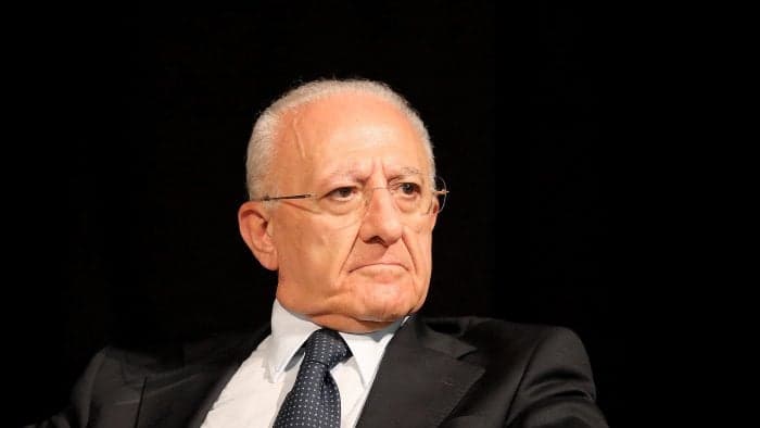 De Luca: caccia al terzo mandato, ma spunta un ostacolo