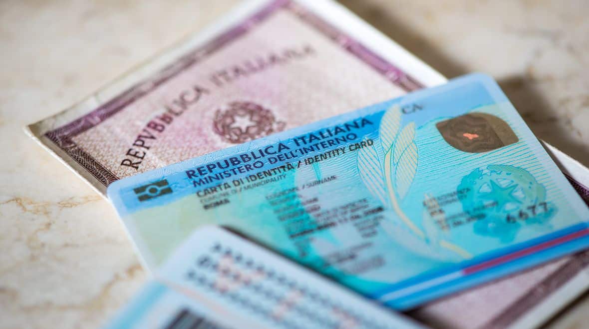 A Salerno il decreto flussi si alimenta con il mercato di documenti falsi