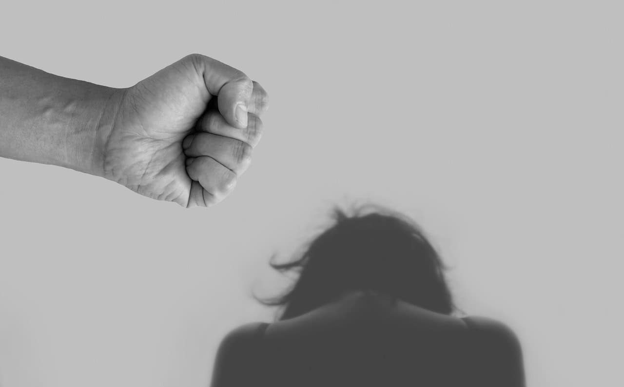 Violenza sulle donne, stupri e maltrattamento in famiglia in aumento nel 2024