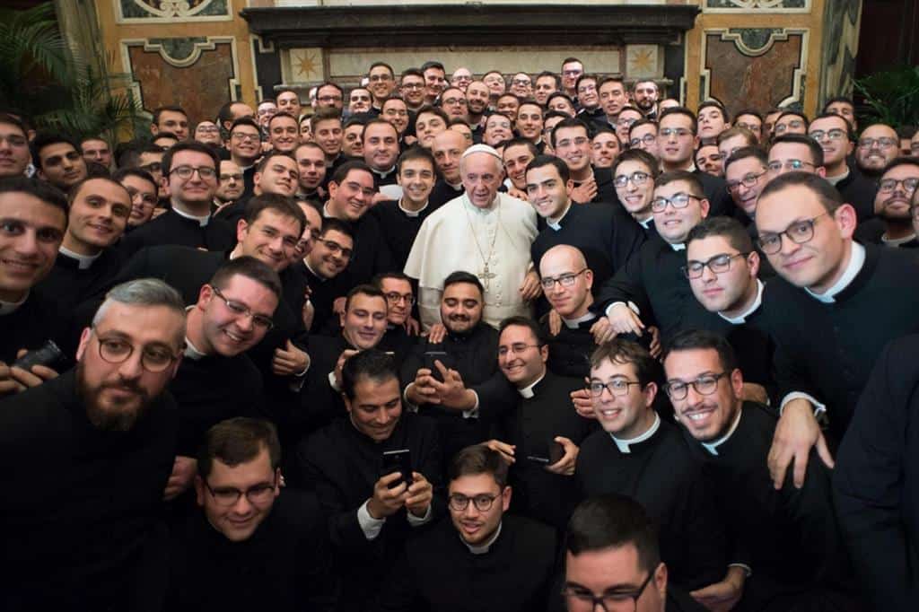 Giovani gay in seminario? No, grazie