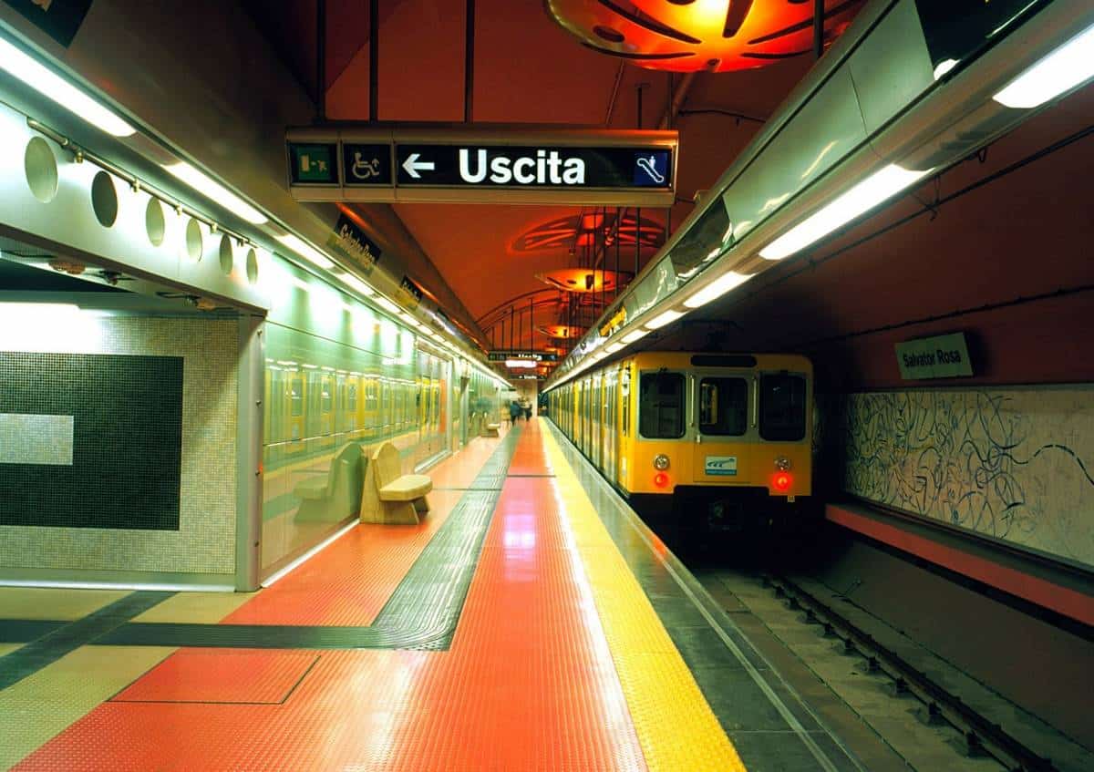 La metropolitana di Napoli aveva bisogno di Internet?