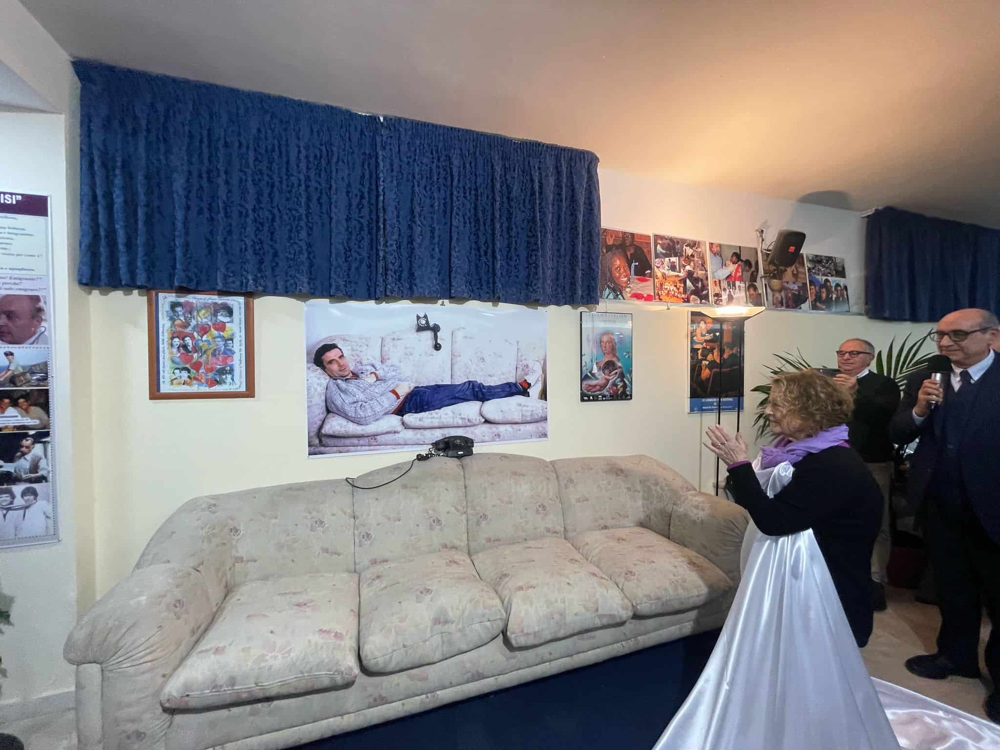 Nel ricordo di Massimo Troisi: il Centro Fernandes inaugura un salotto dedicato all’attore