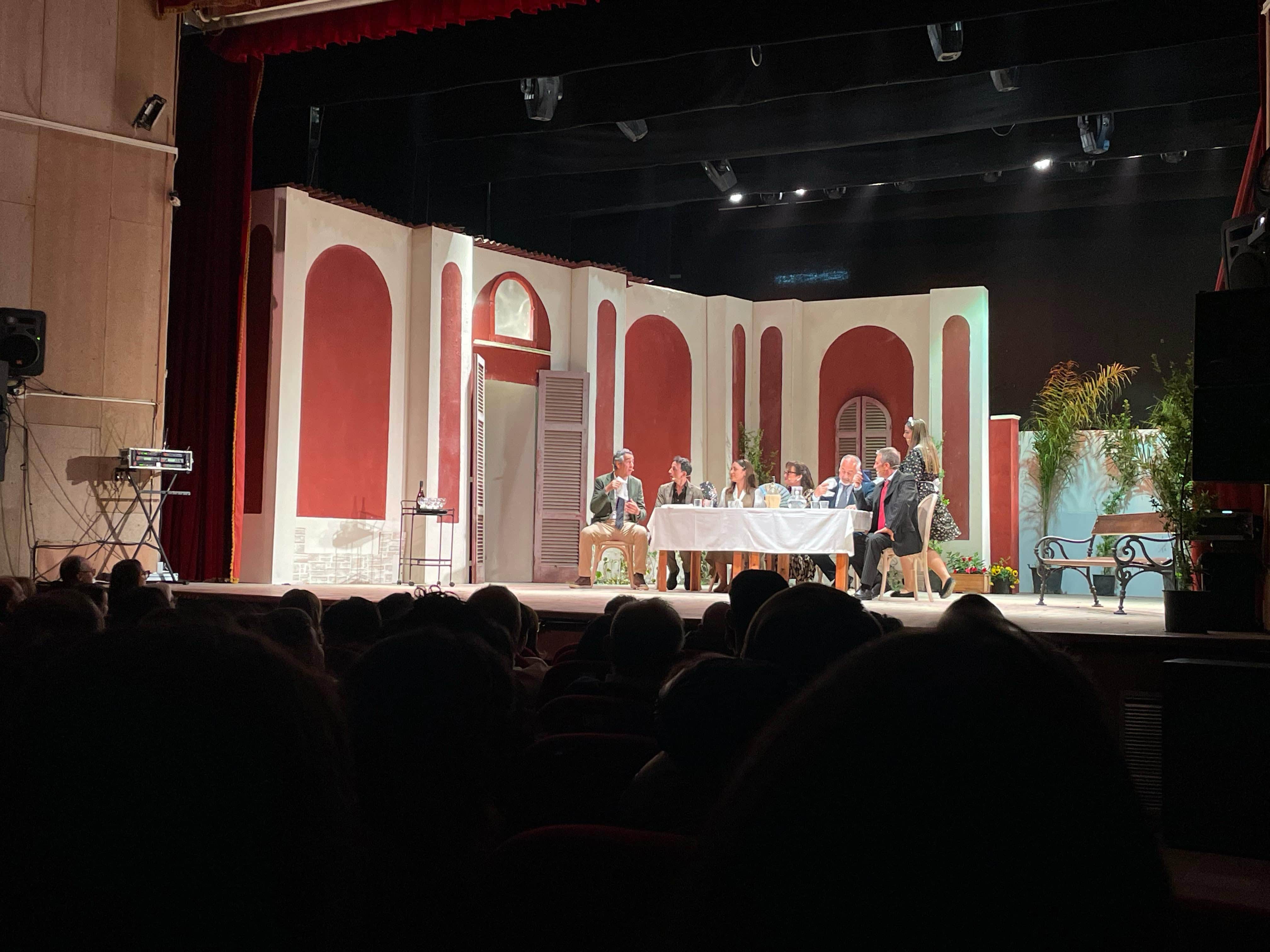 Il teatro di Eduardo in scena a Castel Volturno: "Ditegli Sempre di Sì" interpretata dalla compagnia “Tra palco e realtà”