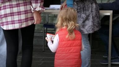 Crescere nell'ombra: l'allarme povertà tra i bambini in Campania