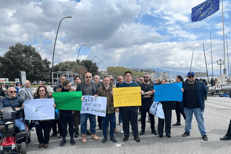 "Lungomare contro le pistole", la manifestazione a Napoli