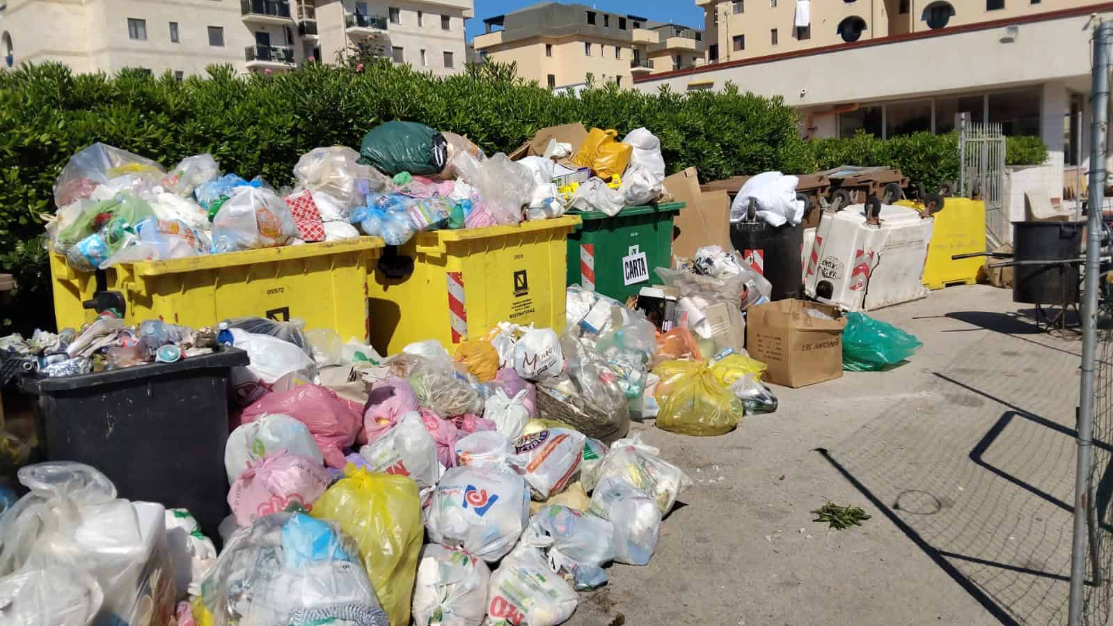 Castel Volturno, “degrado e pericoli per i turisti”: la denuncia del Comitato Città Domizia