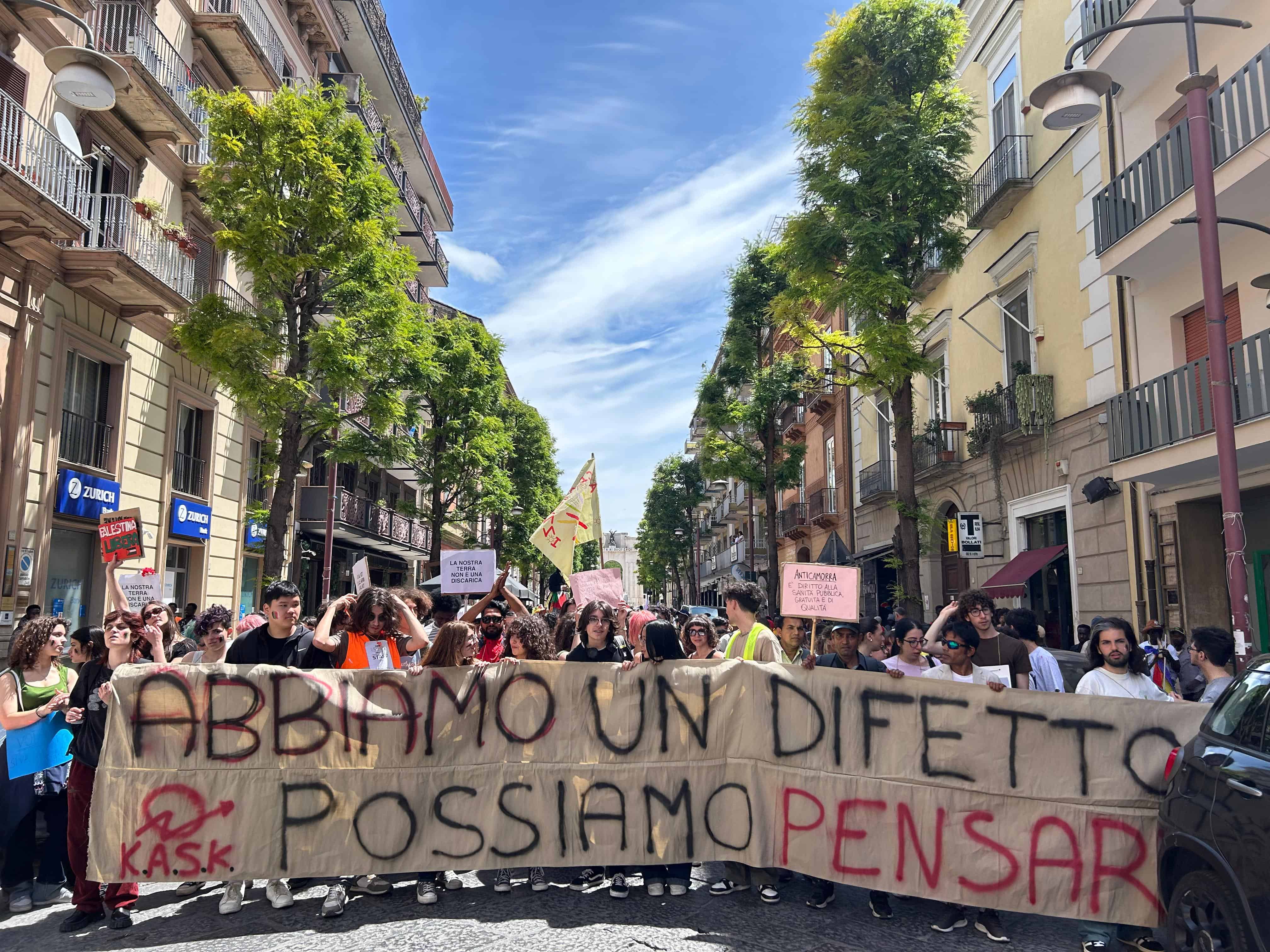 Caserta in marcia per i diritti: "Siamo Umani" unisce la città