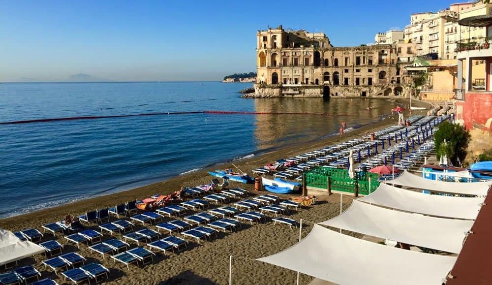 Napoli: il TAR cancella la concessione a Bagno Elena