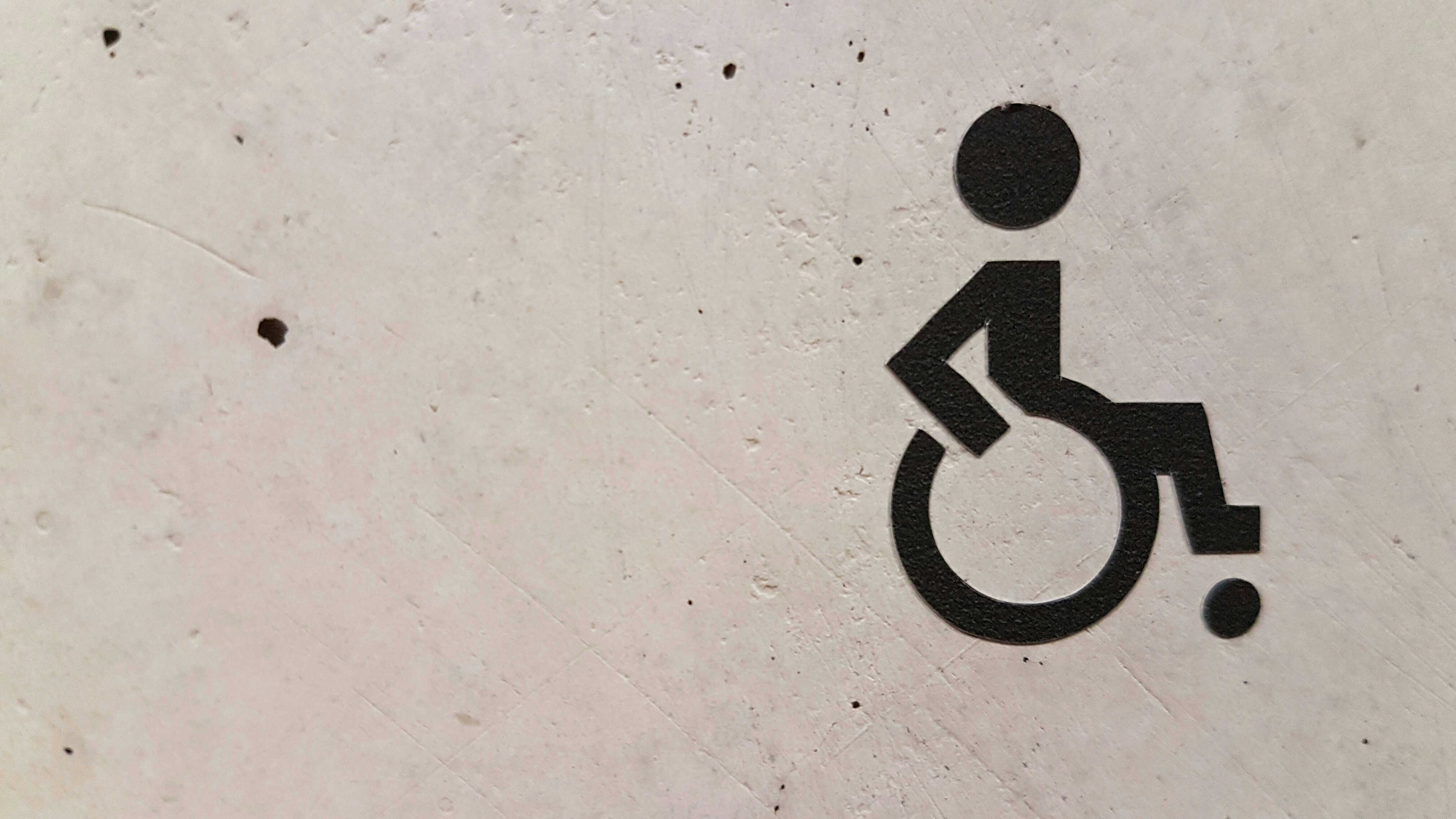 Assistenza agli studenti disabili: il nuovo anno scolastico (ri)parte tra ritardi e ore ridotte