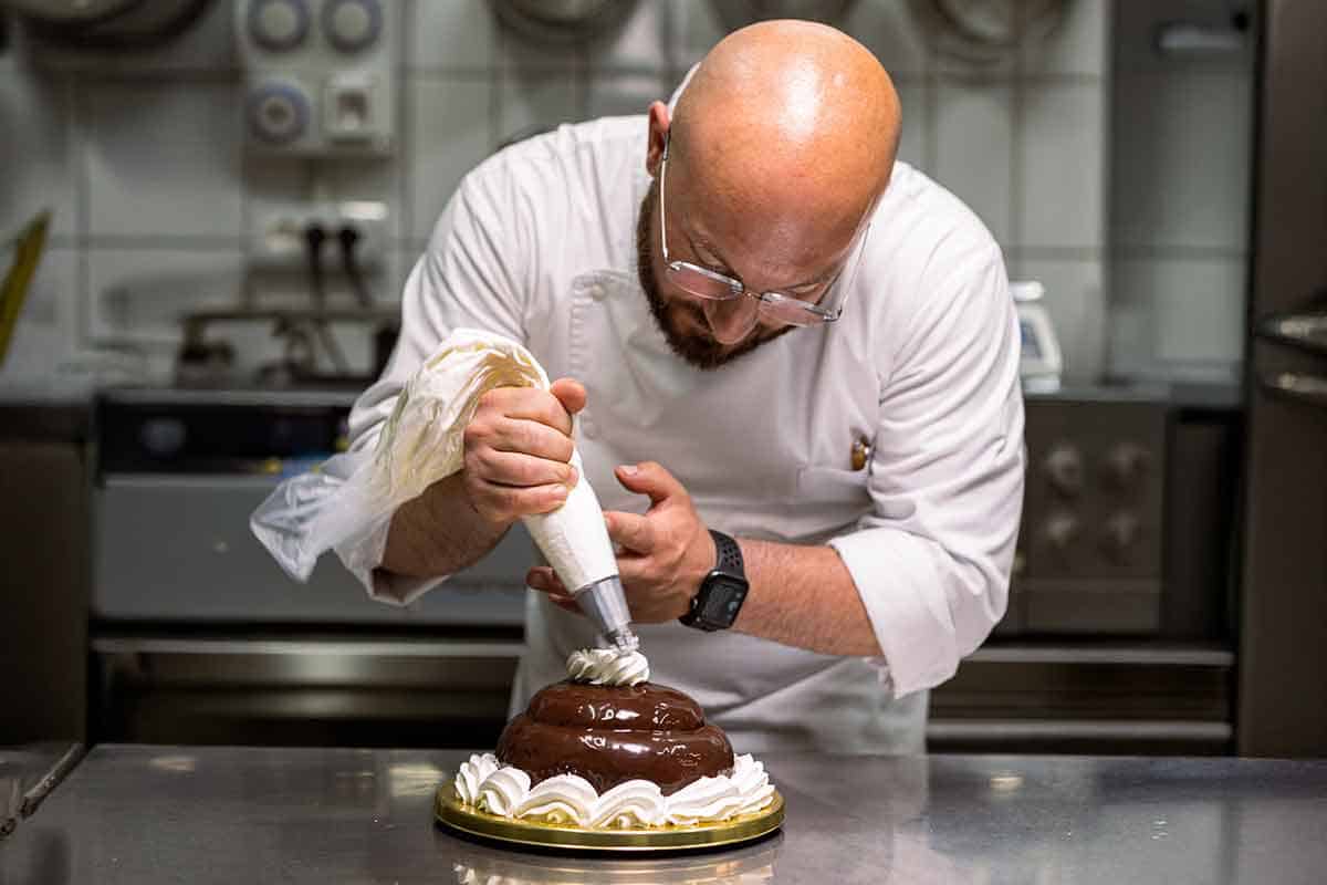 Il Roccobabà: la specialità di Emilio il Pasticciere che si appresta a festeggiare 25 anni