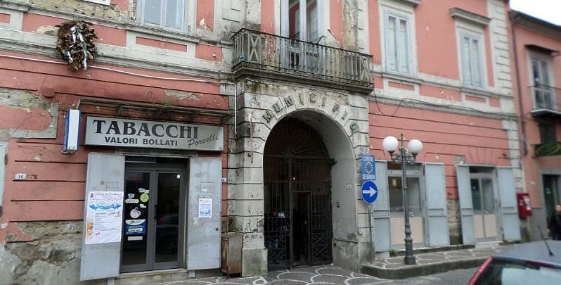 Villaricca, minoranza contro il Pd: "Chiarisca con chi schierarsi"