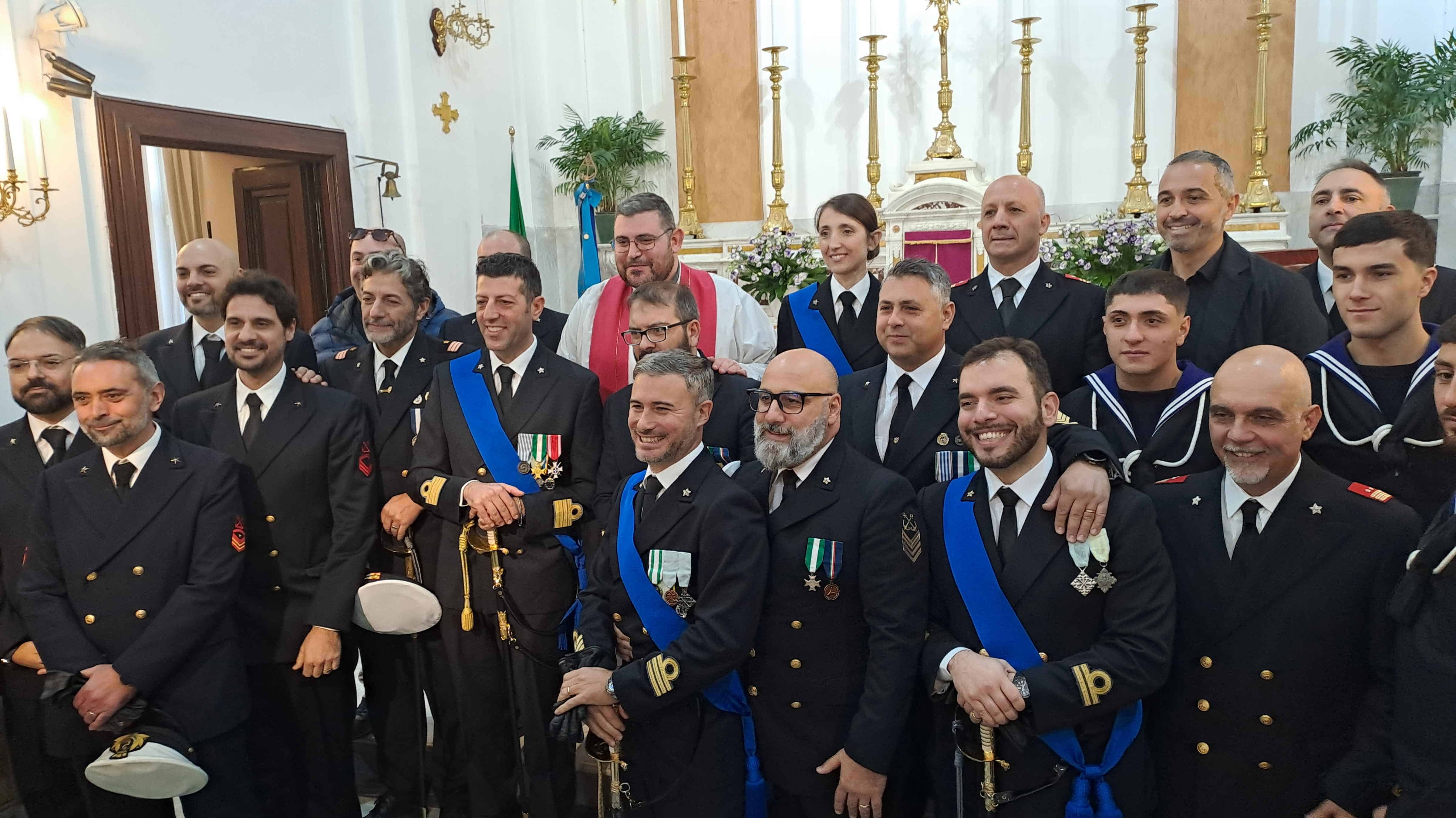 La Capitaneria di porto di Torre del Greco celebra Santa Barbara