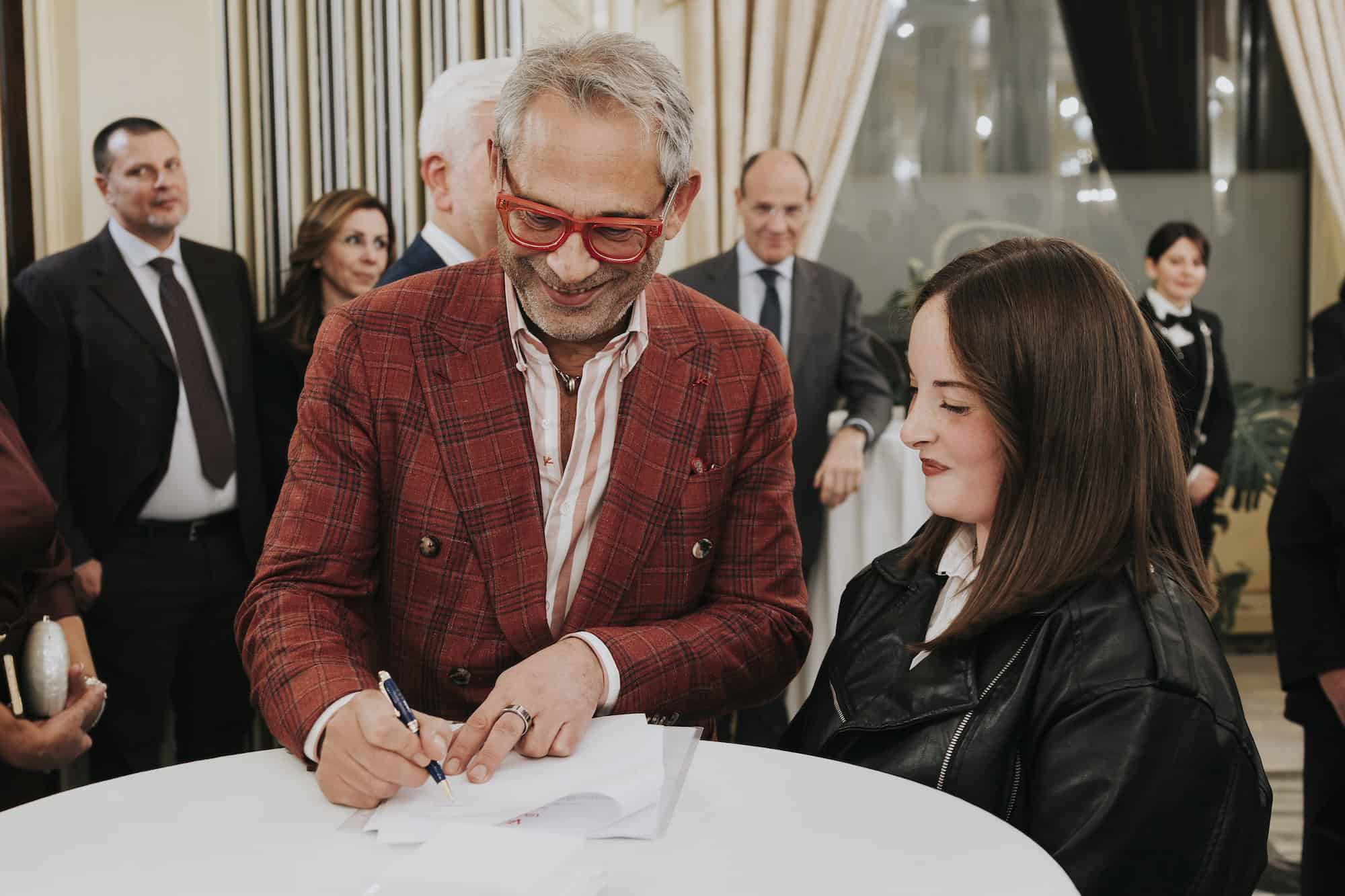La Fondazione Isaia-Pepillo rafforza l'alleanza tra enogastronomia e sartoria napoletana per la solidarietà