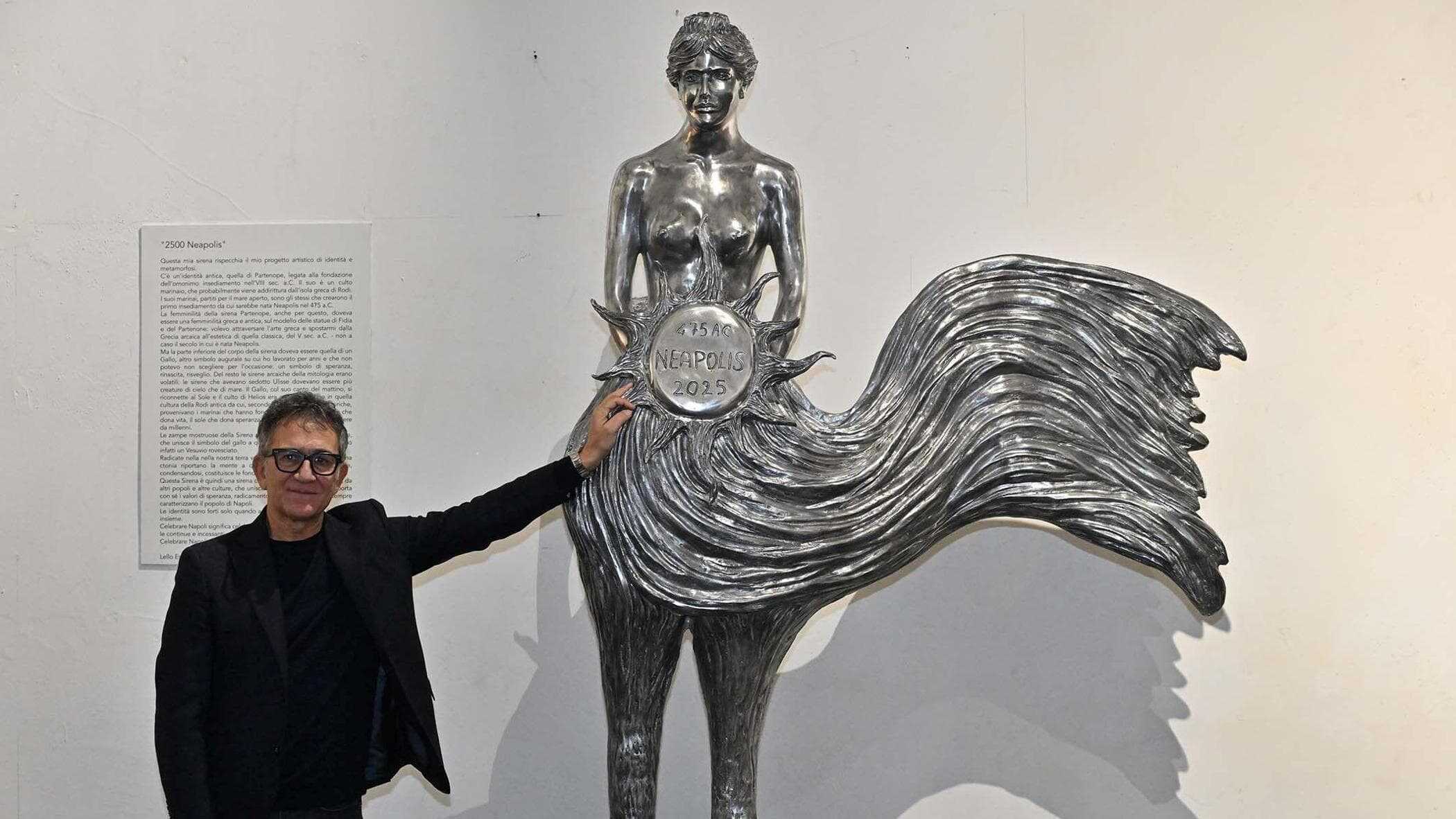 Lello Esposito celebra i 2500 anni di Napoli con la sua opera "Parthenope": un ponte tra mito, storia e arte contemporanea