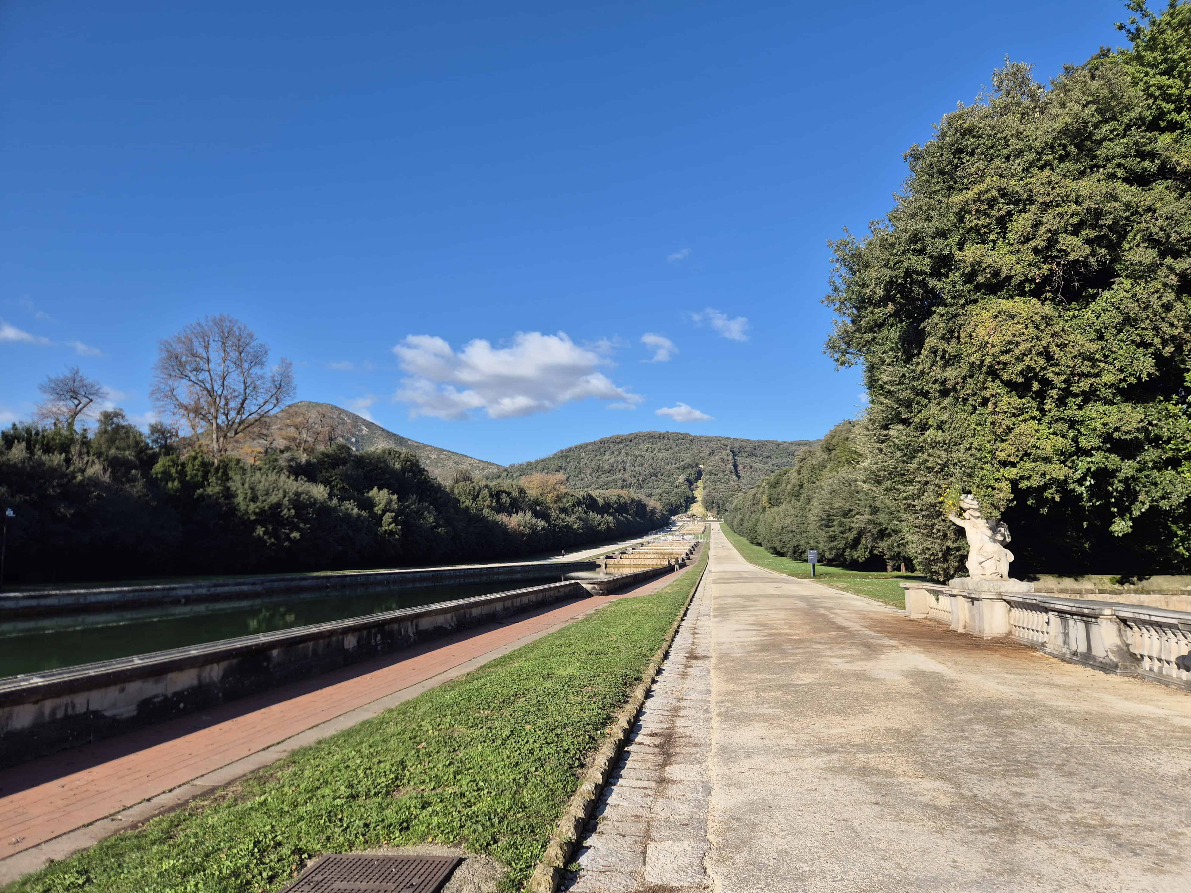 Reggia di Caserta, associazioni chiedono tutela del Parco Reale durante la nidificazione