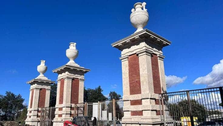 Posillipo riscopre il Parco Virgiliano: restaurato il portale, al via il secondo lotto dei lavori