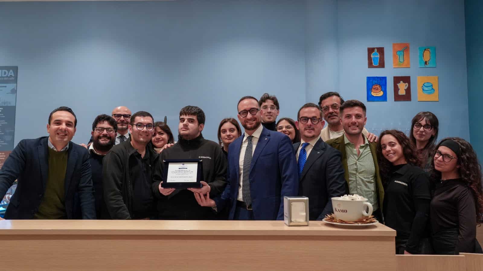 Cercola, Confcommercio e Radio Marte premiano "Baraonda": bar gestito da giovani nello spettro autistico