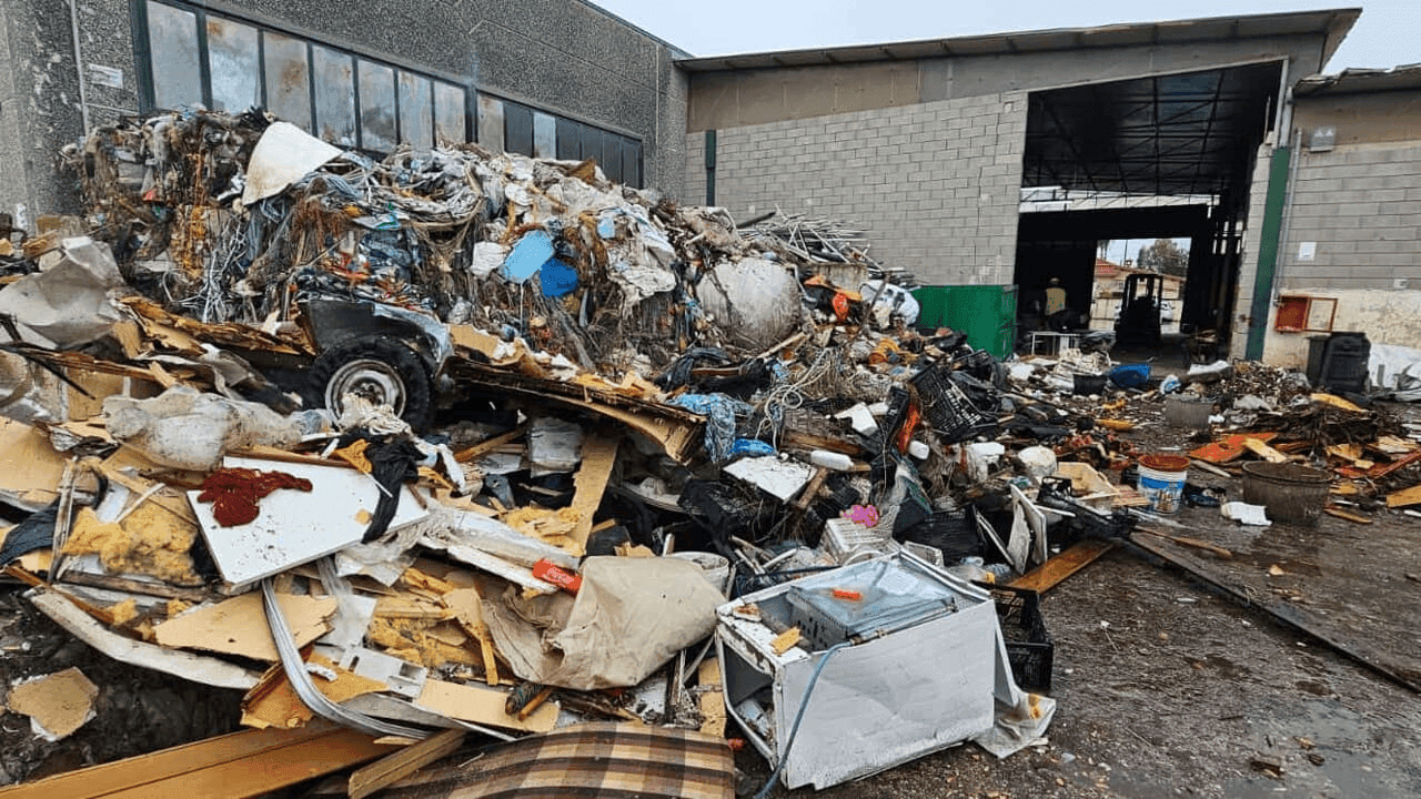 Caserta, sospesa l’autorizzazione per la costruzione di un impianto di rifiuti a Pietravairano