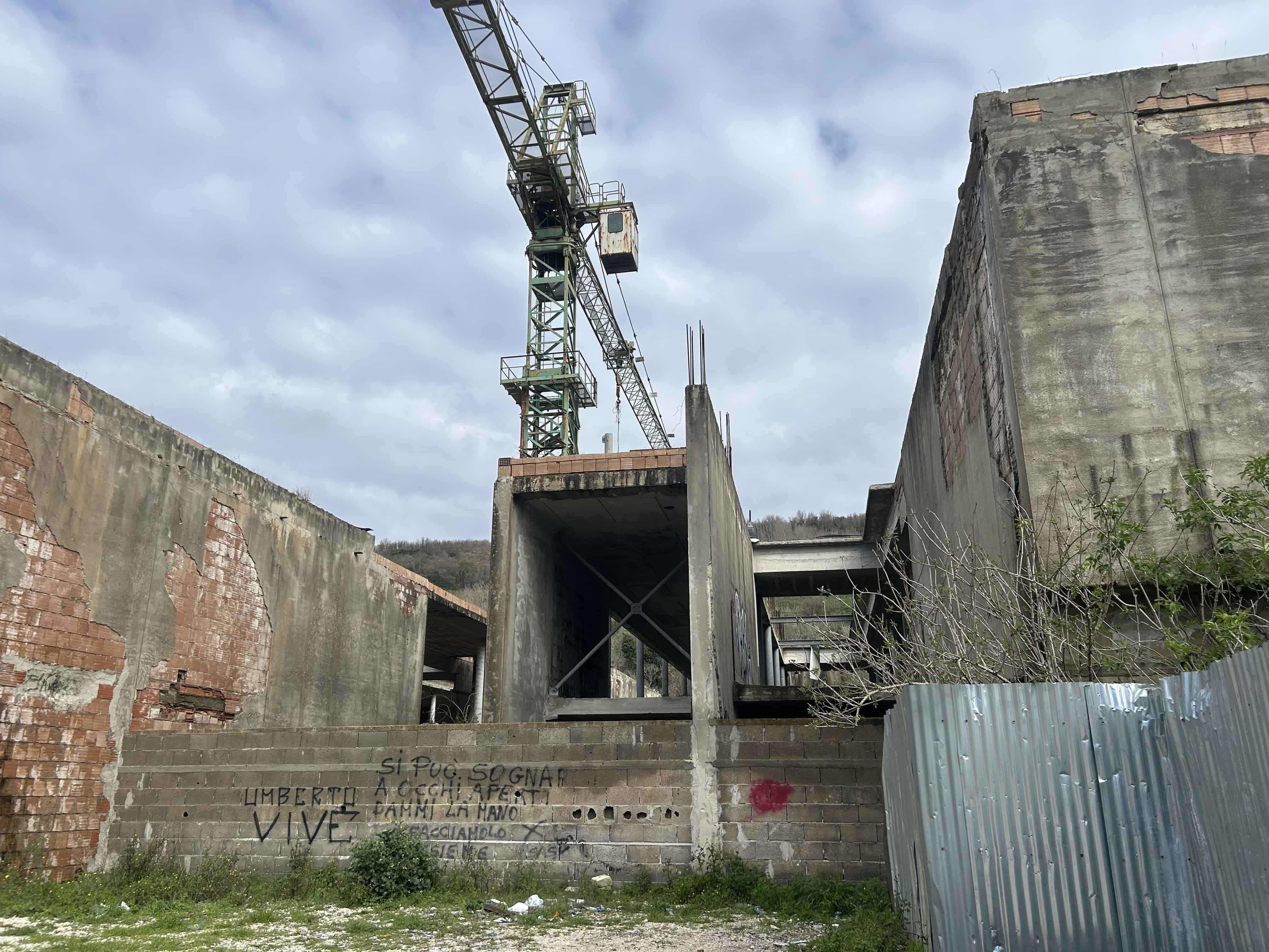 La discarica abusiva di Pianura: venti anni di promesse non mantenute