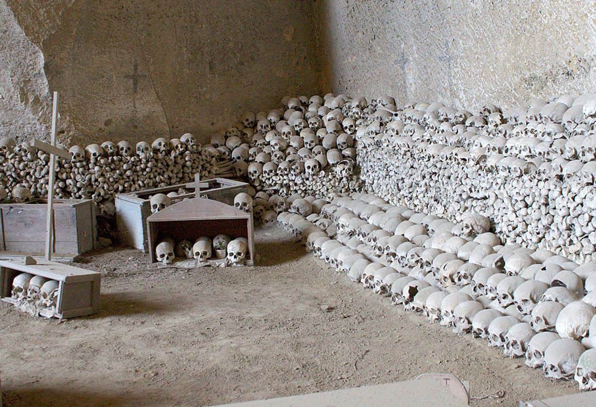 La vera riapertura del Cimitero delle Fontanelle?