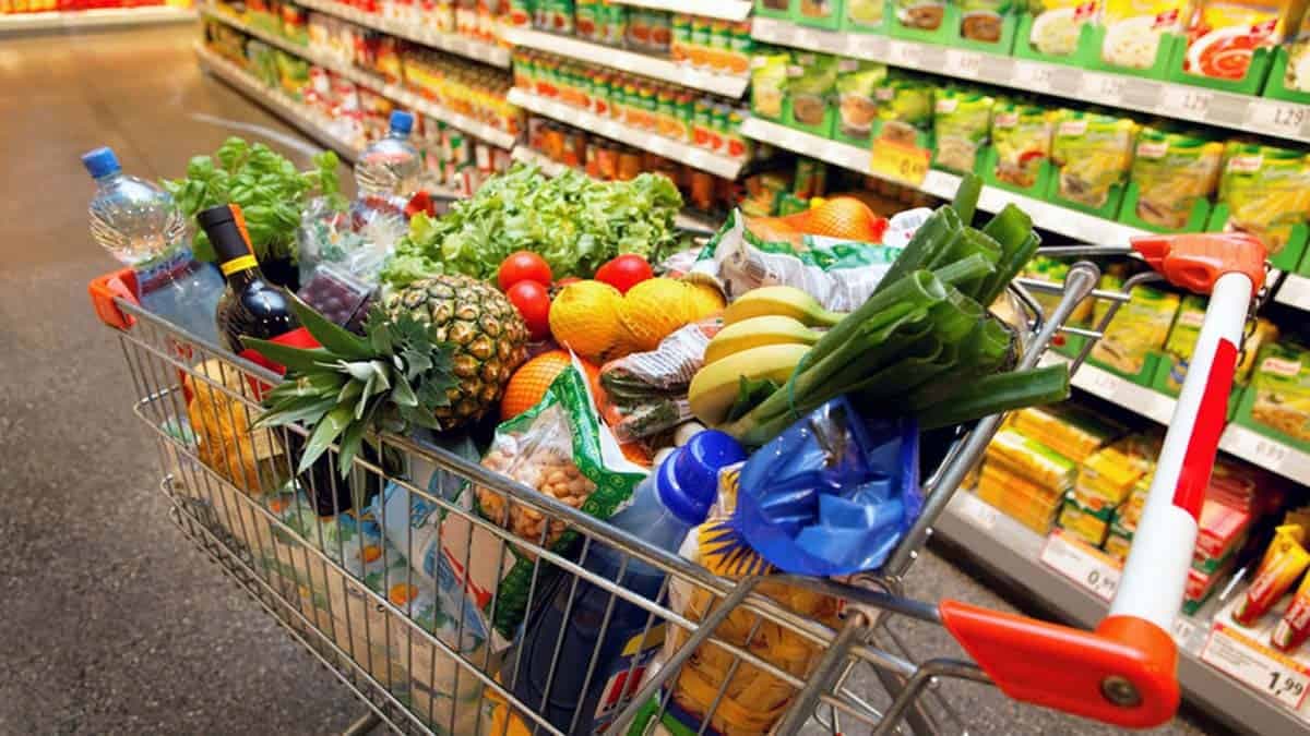 Dieta mediterranea sempre più cara: rincari fino al 20%. Il divario Nord-Sud