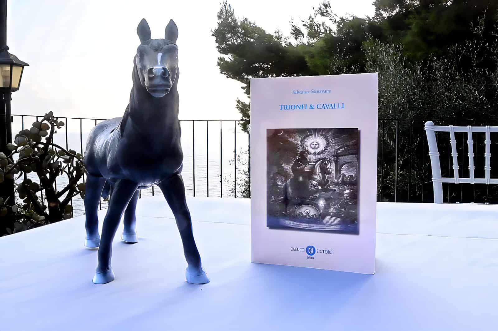 "Trionfi & Cavalli", il libro di Salvatore Schiavone alla Torre di Cesare